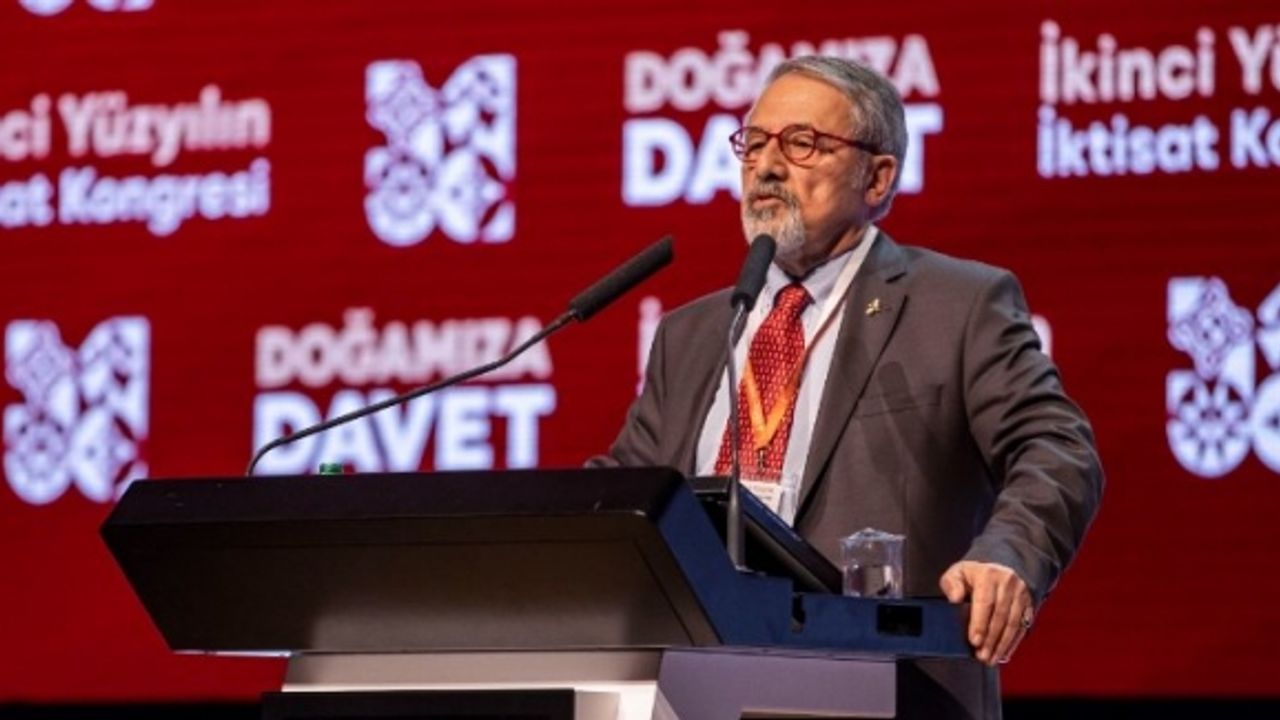 Prof. Dr. Naci Görür: Bu işin şakası yok... İzmir doğru yolda