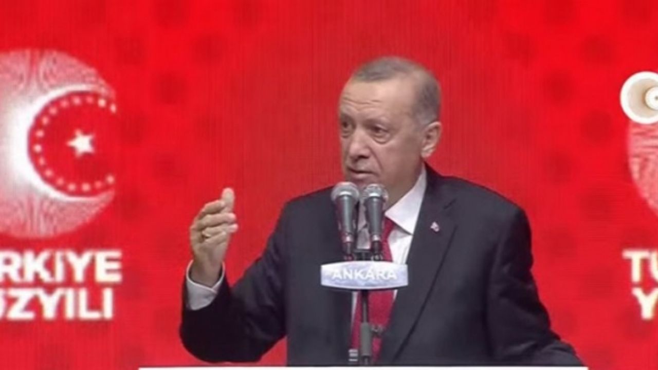 Cumhurbaşkanı Erdoğan: Dergi kapaklarından ayar verilemeyeceğini gösterdik
