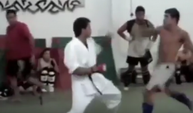 Sokak dövüşçüsü karate hocasını rezil etti