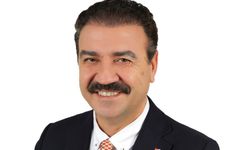 Bursa'da Gürsu Belediye Başkan adayı Halit Şefikoğlu AK Parti lehine 'Bağımsız'ca çekildi