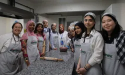 Uluslararası öğrenciler Türk mutfağını SAMEK'te öğrendiler