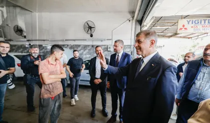 İzmir'de 6. Sanayi Sitesi esnafıne Başkan Tugay'dan ziyaret