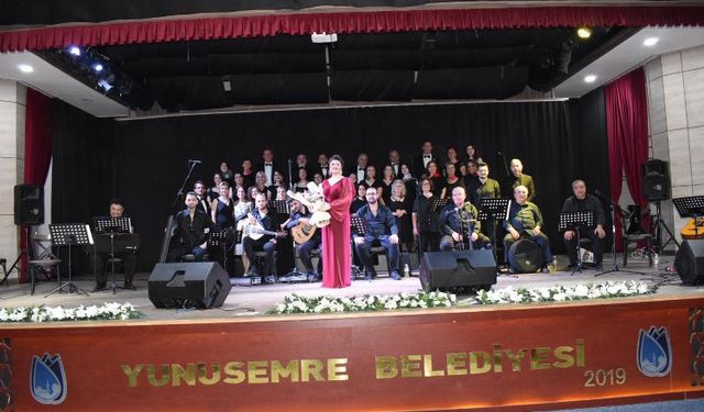 Yunusemre Halk Eğitimi Merkezinden muhteşem bahar konseri