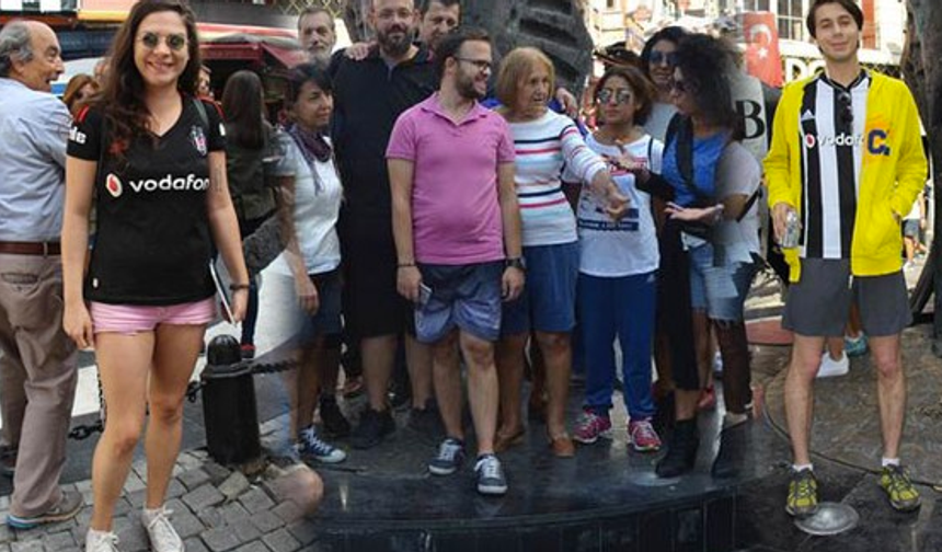 Darp edilen hemşire Ayşegül Terzi için şortlu eylem